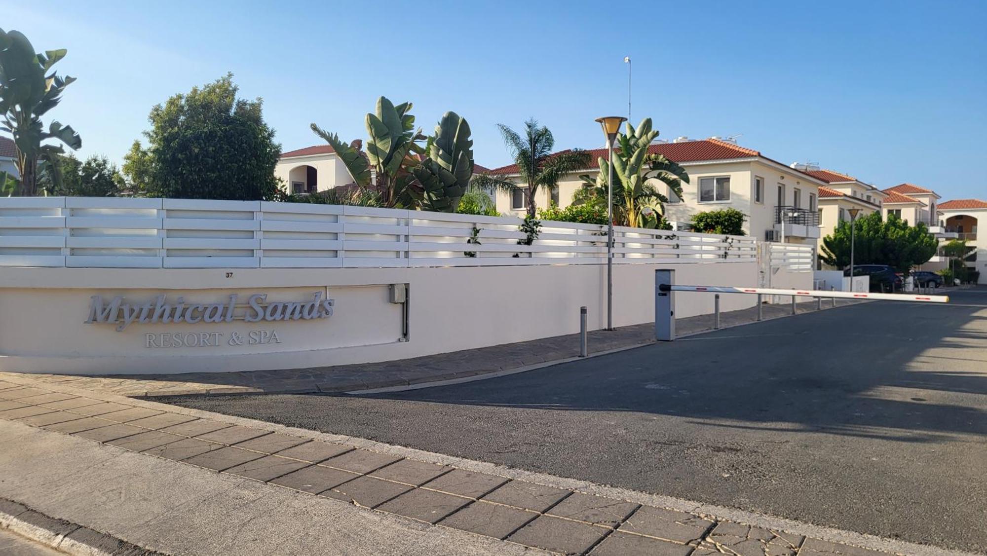 Mythical Sands Resort - Hana Paralimni Exterior foto
